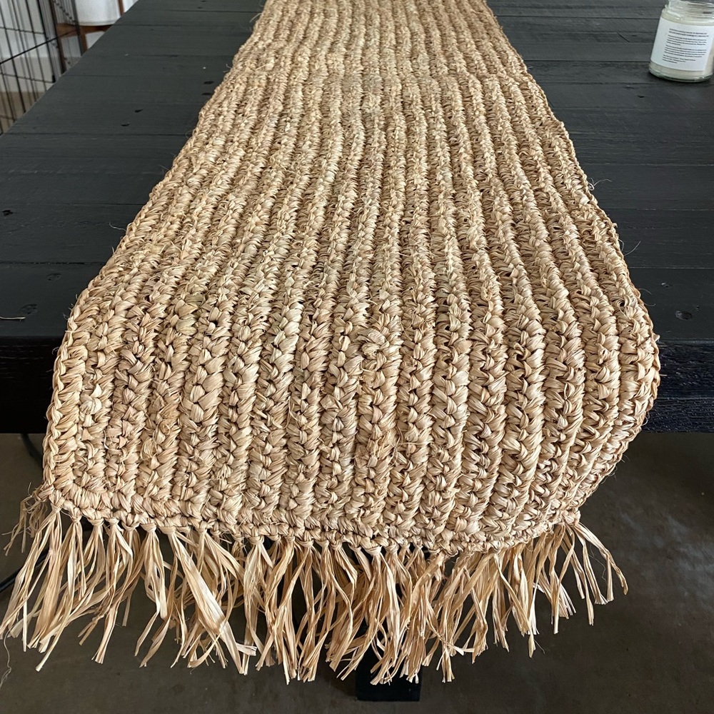 Rafia table runner